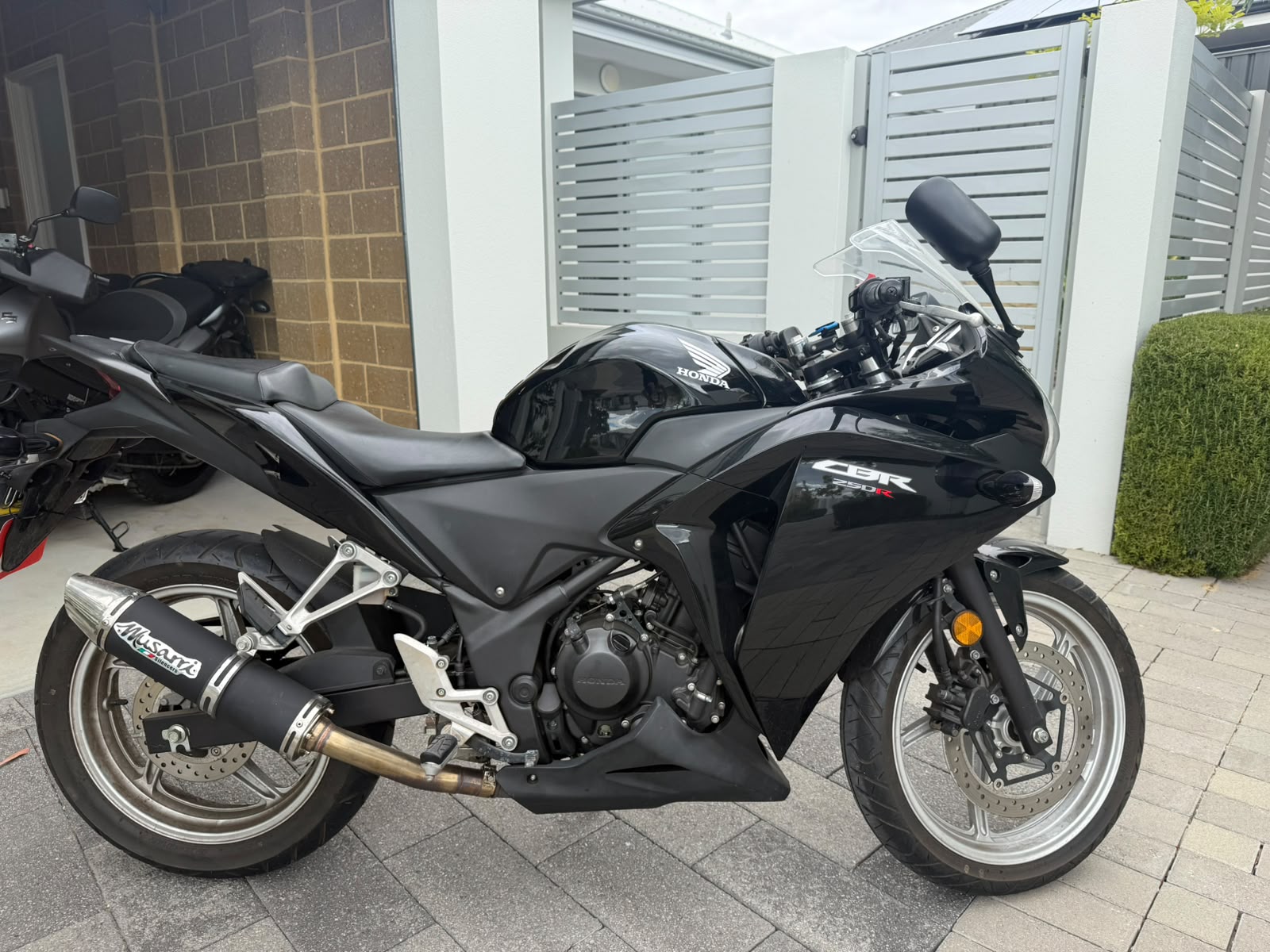 Honda CBR250