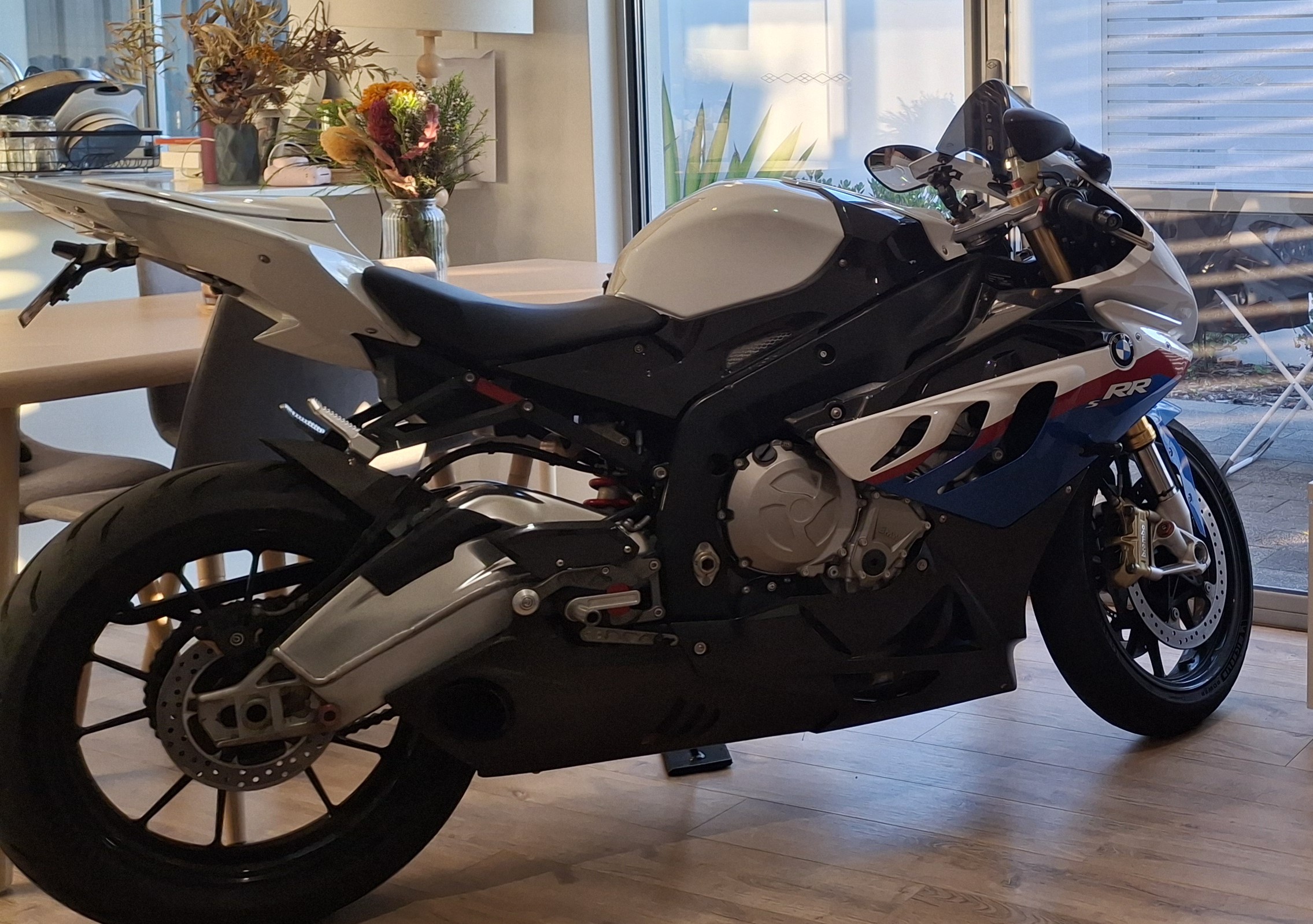 BMW S1000RR photo 2